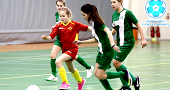 Rēzeknē otro sabraukumu aizvadījušas Latvijas meiteņu telpu futbola čempionāta U-14 grupas komandas