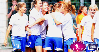 Rīgas Futbola skola ceturto gadu pēc kārtas uzvar Sieviešu Futbola līgas čempionātā