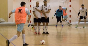 EUROLOGI/GiftPrint.LV uzvaras attālumā no Rīgas telpu futbola čempionāta Izaicinājuma līgas zelta