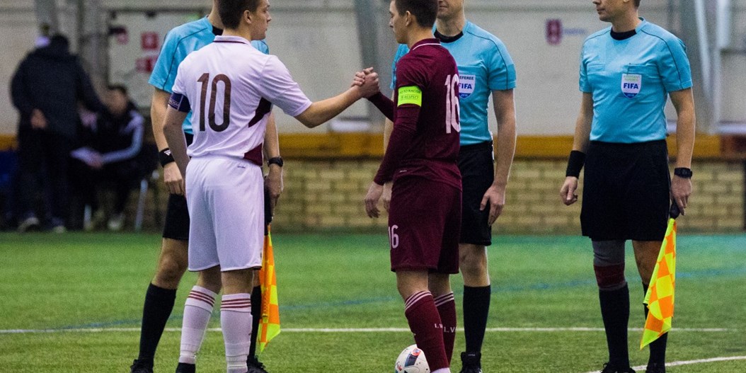 Latvijas U-21 izlase treniņspēlē pārspēj U-19 futbolistus