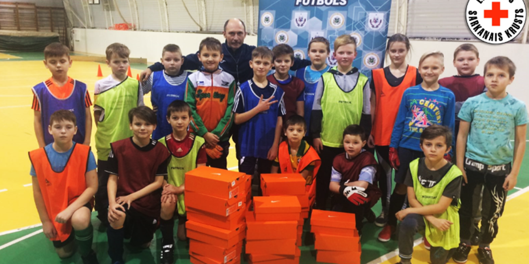 Gads sācies ar ražīgu labdarības tūri "Futbols dāvina"