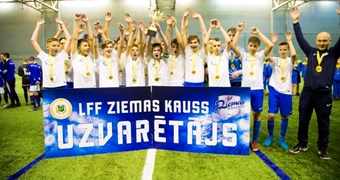 Rīgas Futbola skola iegūst LFF Ziemas kausu U-15 vecuma grupā
