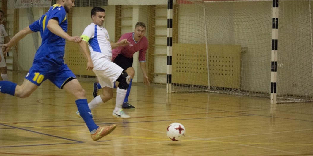 Rīgas telpu futbola čempionāta Alternatīvās līgas līderiem piektā uzvara pēc kārtas