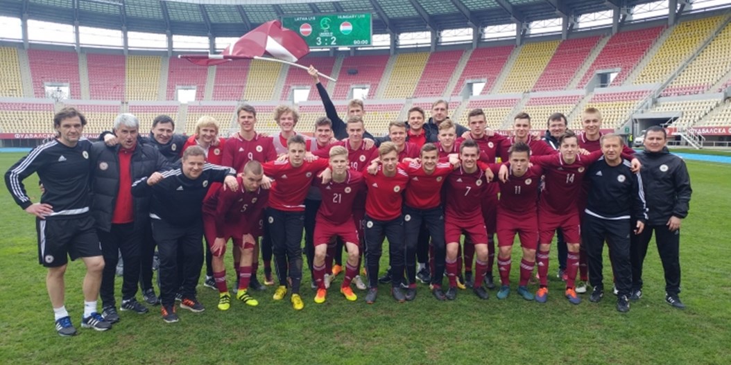Latvijas U-19 izlase mača izskaņā izrauj uzvaru pret Ungāriju