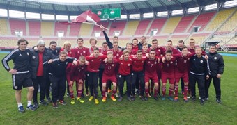 Latvijas U-19 izlase mača izskaņā izrauj uzvaru pret Ungāriju