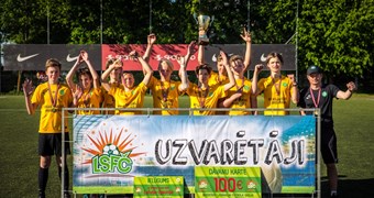 Rīgas un Tukuma skolas uzvar Latvijas finālturnīrā
