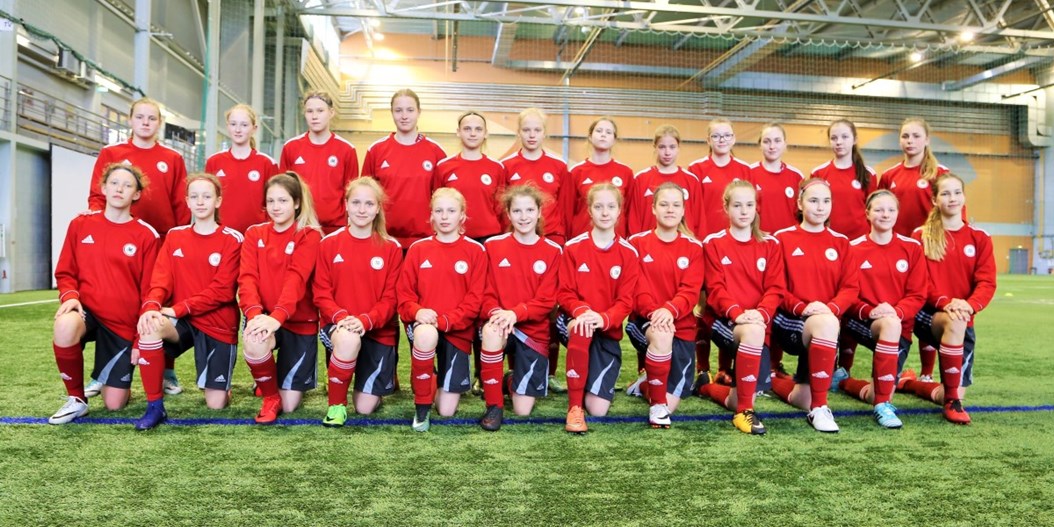 FOTO: Latvijas WU-15 meiteņu izlases selekcijas nometne Rīgā