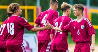 LFF Neatkarības kauss: Latvijas U-16 futbolistiem turnīra ievadā trīs uzvaras un neizšķirts