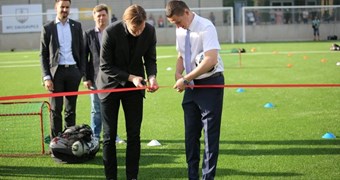 Daugavpilī atklāts jaunais stadiona "Esplanāde" segums