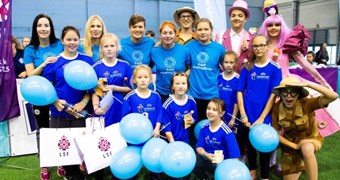 #WePlayStrong festivāls Rīgā pulcē 160 meitenes