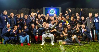 Riga FC pirmoreiz iegūst Latvijas kausa trofeju