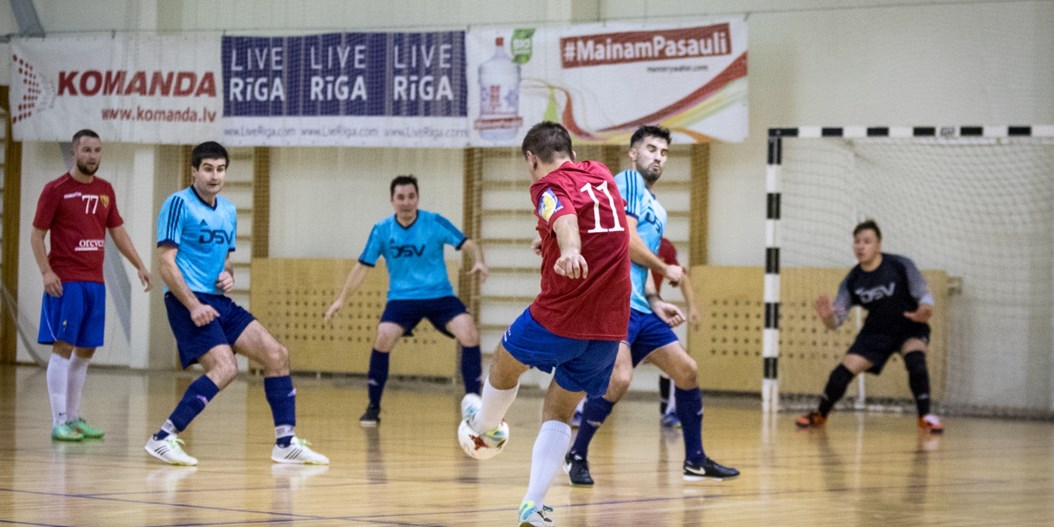 Rīgas telpu futbola čempionātu pārliecinoši turpina FK Rīnūži/Grifs AG un Bettend.com