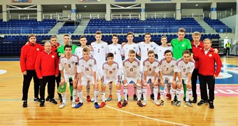 Latvijas U-19 telpu futbola izlase atkārtoti pārspēj Lietuvas vienaudžus