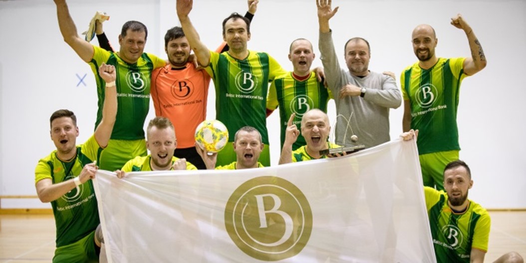 "BIB" uzvar Latvijas komercbanku telpu futbola turnīrā