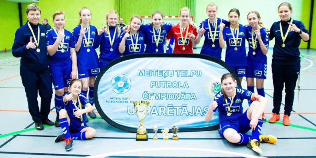 Meiteņu telpu futbola čempionāta U-14 titulu iegūst Rīgas Futbola skola