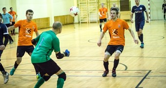 "Bettend.com" pārņem vadību Rīgas telpu futbola čempionātā