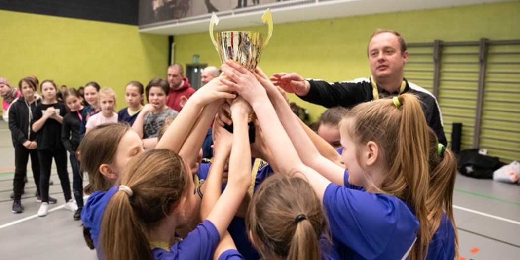 Olainietes nosargā titulu meiteņu telpu futbola čempionāta U-12 grupā