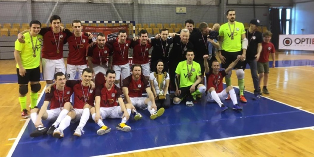 FC Petrow telpu futbolistiem pirmās Virslīgas bronzas medaļas