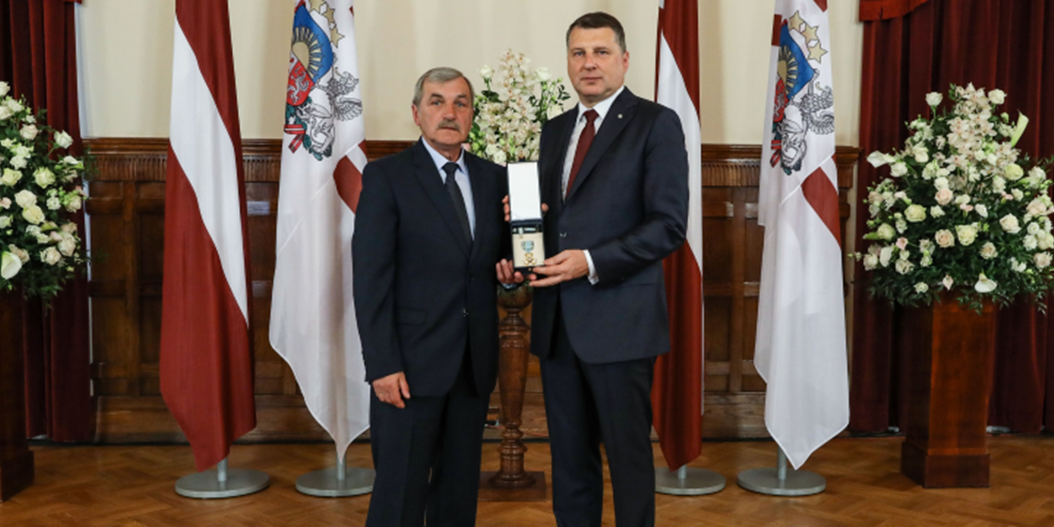Ilggadējo futbola treneri Raimondu Gaili apbalvo ar Triju Zvaigžņu ordeni