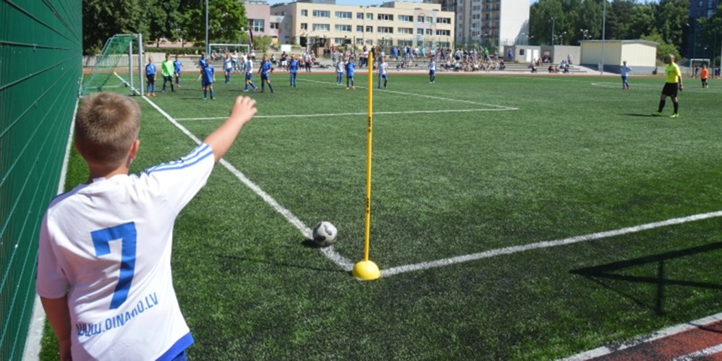 Rīgas jaunatnes futbola meistarsacīkstēs tuvojas izšķirošie notikumi