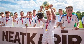 Neatkarības kausā triumfē Dinamo, Latvijas komandām 5. un 7. vieta