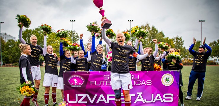Sieviešu futbola līga