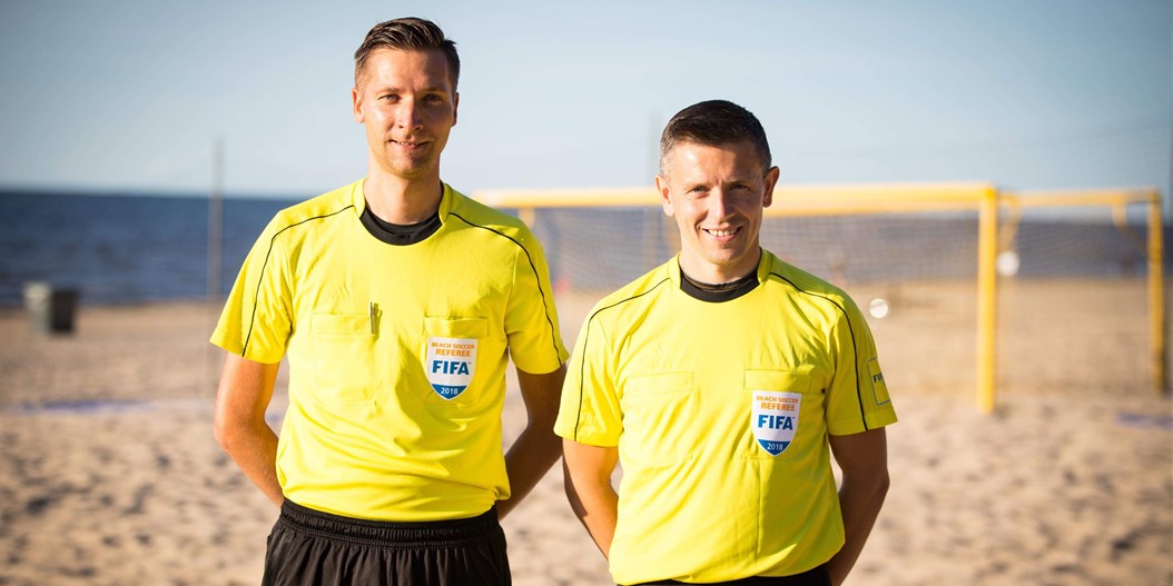 Latvijas pludmales futbola tiesnešiem šogad tika uzticēts darbs vairākos nozīmīgos starptautiskos turnīros