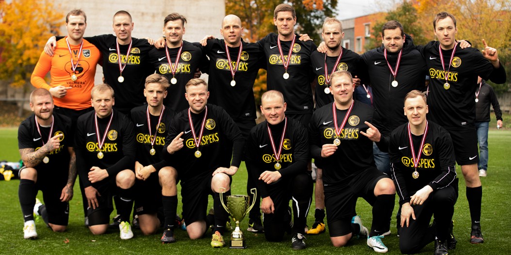 Valmierieši triumfē Latvijas amatieru minifutbola finālturnīrā