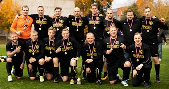 Valmierieši triumfē Latvijas amatieru minifutbola finālturnīrā