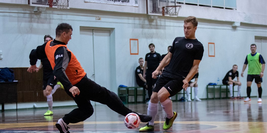 Rīgas telpu futbola čempionātā viešas skaidrība par "play-off"