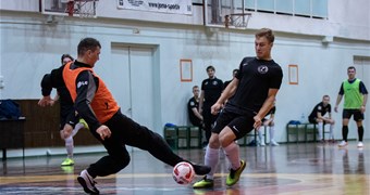 Rīgas telpu futbola čempionātā viešas skaidrība par "play-off"