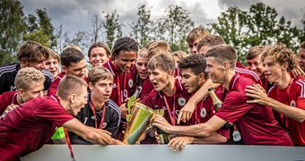 U17 Baltijas kausā triumfē Latvijas jaunie futbolisti