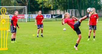 Foto: Latvijas sieviešu futbola izlases treniņš