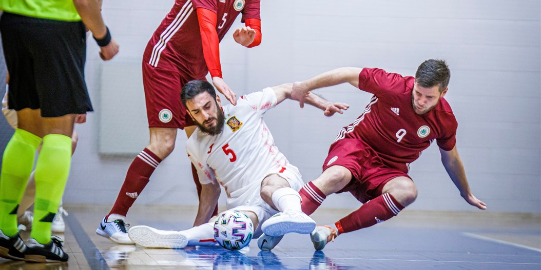 Telpu futbola izlase aizvadīs pārbaudes maču pret Spāniju