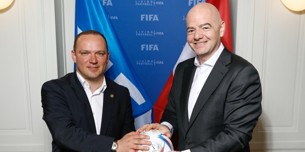 LFF un FIFA prezidenti pārrunā nacionālā stadiona un citus jautājumus