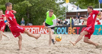 Latvijas komandas sākušas dalību Baltijas jūras un Skandināvijas pludmales futbola līgā