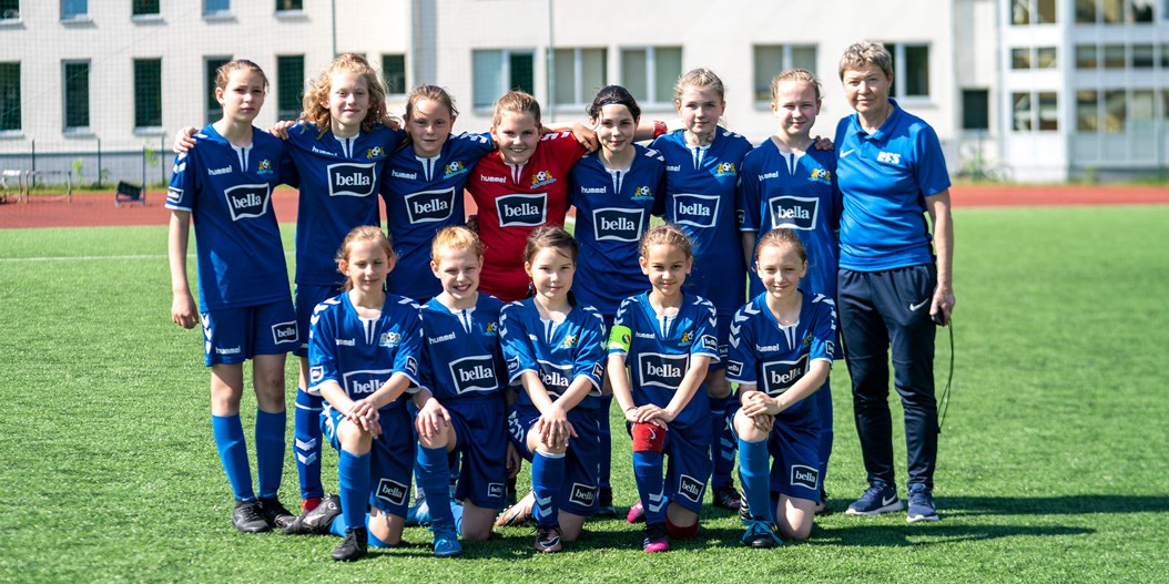 Rīgas Futbola skola uzvar Meiteņu čempionāta U-12 grupā