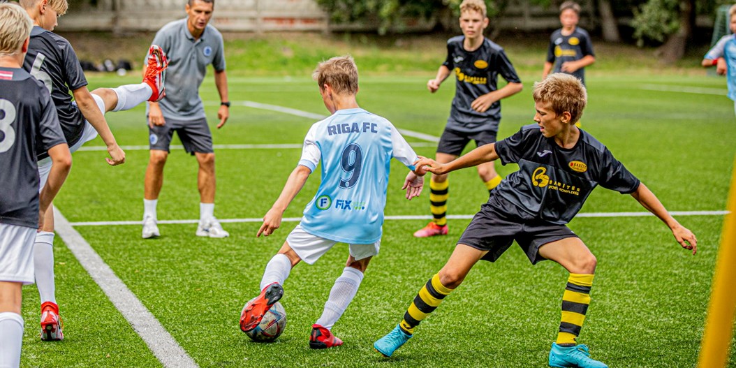 Šonedēļ plaša aktivitāšu programma Rīgas jaunatnes futbolā