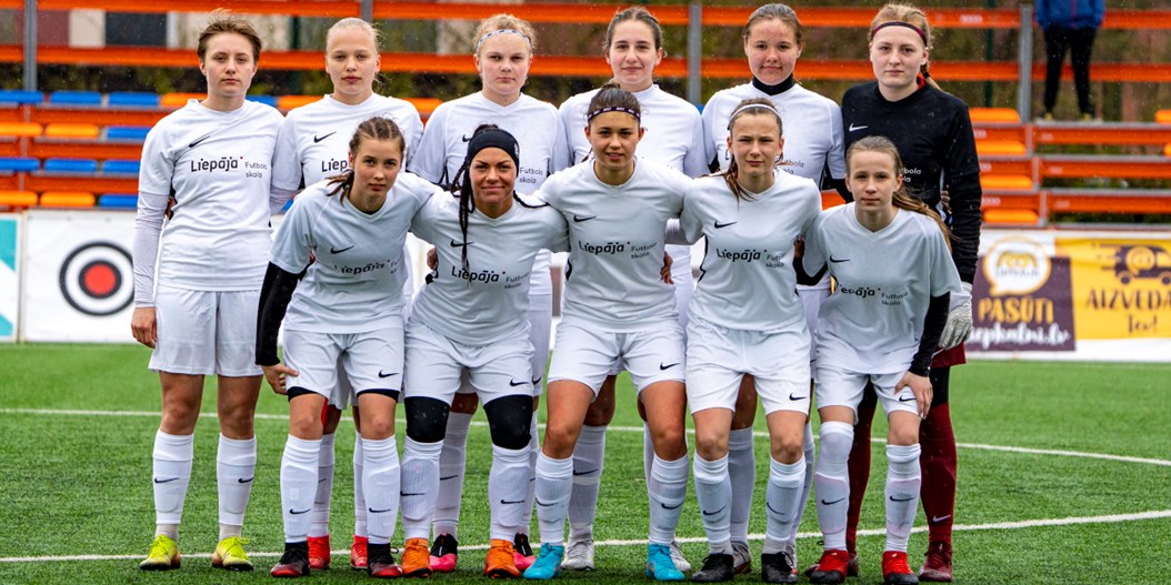 Liepājas Futbola skola garantē Sieviešu futbola 1. līgas titulu