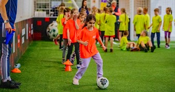 Aizvadīts Rīgas skolu futbola festivāls un "Grassroots Leader" kursi