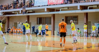 Rīgas telpu futbola čempionātu ar divām uzvarām sāk New Project