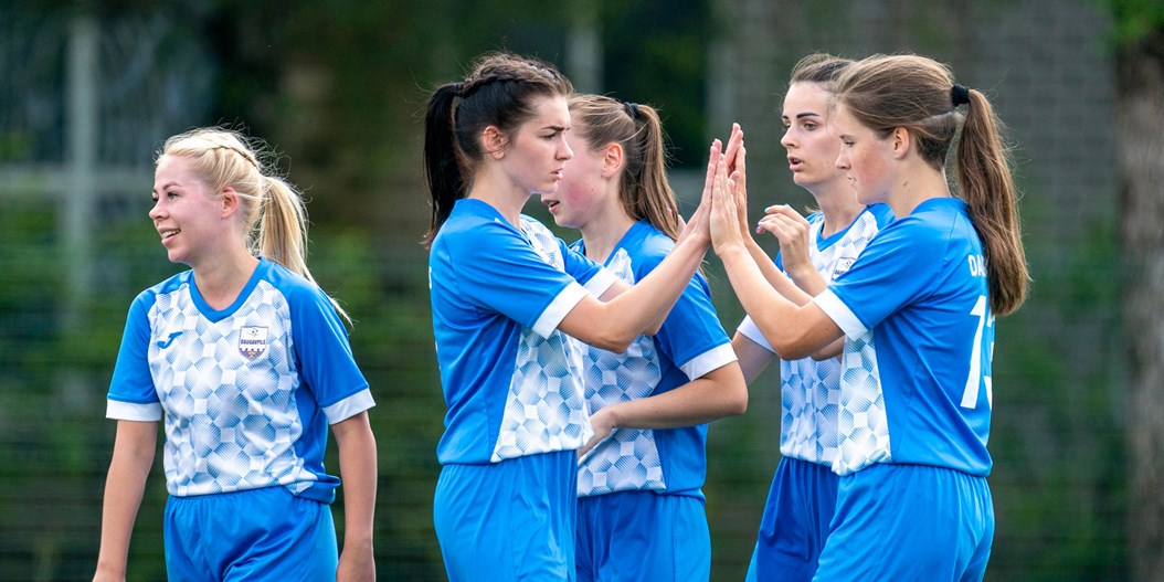 Sieviešu futbola 1. līgas pirmajā posmā uzvar FS "Metta-2"