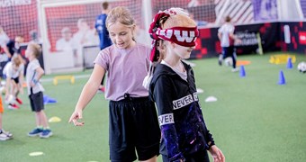 Aizvadīts Rīgas skolu futbola festivāls un "Grassroots Leader" kursi