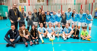Aizraujošā Sieviešu telpu futbola līgas sezonā uzvar "Riga FC Women"