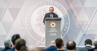 V. Ļašenko pārvēlēts LFF prezidenta amatā