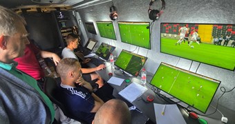 VAR tiesneši slīpē iemaņas FIFA praktiskajās nodarbībās