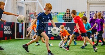 Septembra izskaņā Rīgā "Grassroots Leader" kursi un skolu futbola festivāls