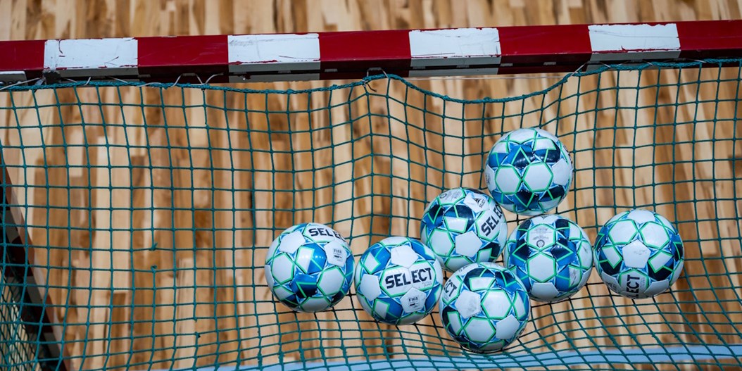 Telpu futbola tiesneši satiekas sezonas noslēguma vakarā