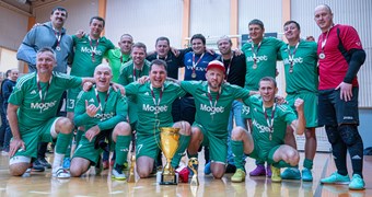 Aizkraukles "Samgus" uzvar veterānu telpu futbola čempionātā