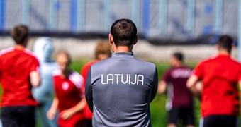 Uzvara pirmajā Attīstības turnīra mačā